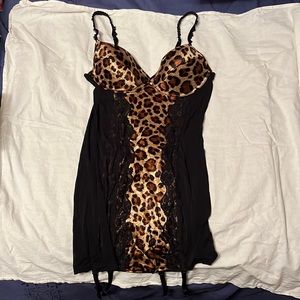 Dream girl garter slip, leopard,